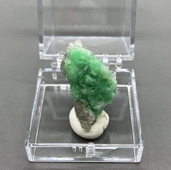 Naravni smaragdno zelena mineralnih gem-razred kristalno osebkov, kamni in kristali kremena kristali polje velikost 3.4 cm