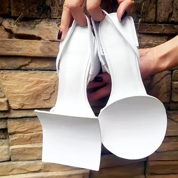 Poletje nov slog kvadratnih sandali ženske kvadratnih debele pete modno osebnost velikost 42 43 beli sandali 171613