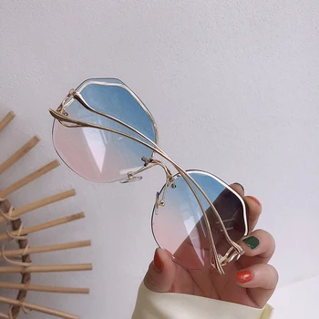 2021 Moda Čaj Gradient sončna Očala Ženske Ocean Voda Cut Klesan Objektiv Kovinsko Ukrivljeno Templjev sončna Očala Ženski UV400 Očala