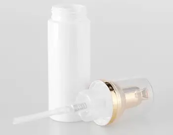 10pcs/veliko Praznih 30 ml/60ml kozmetični facial Cleanser pranje krema Plastične bele hišne tekoče milo Pene steklenico z zlatim foamer črpalka